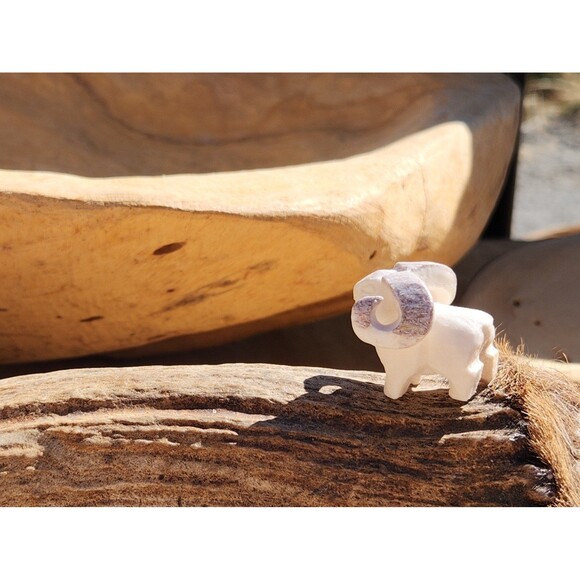 Custom sheep figure made from real Alaska Deer Antler - Picture 2 of 7